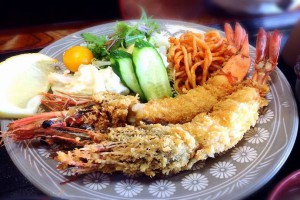 【南さつま市】越路浜食堂：地元民おすすめの定食屋！特大海老フライに感涙