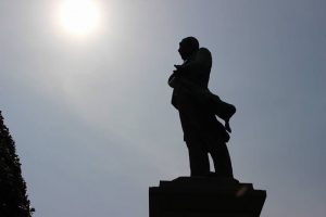 大久保利通像：国益にすべてを投じた郷土の英雄