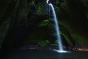 【薩摩川内市入来町】長野滝：洞窟と滝とのコントラストが美しい薩摩川内市入来町の隠れスポット