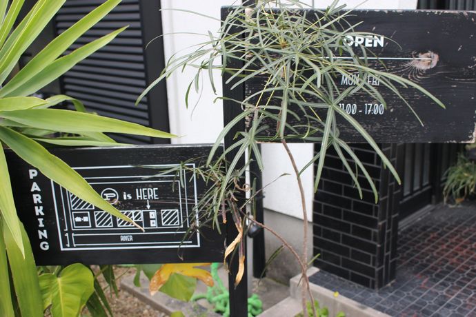 ハウスコモラ（House x Komora）