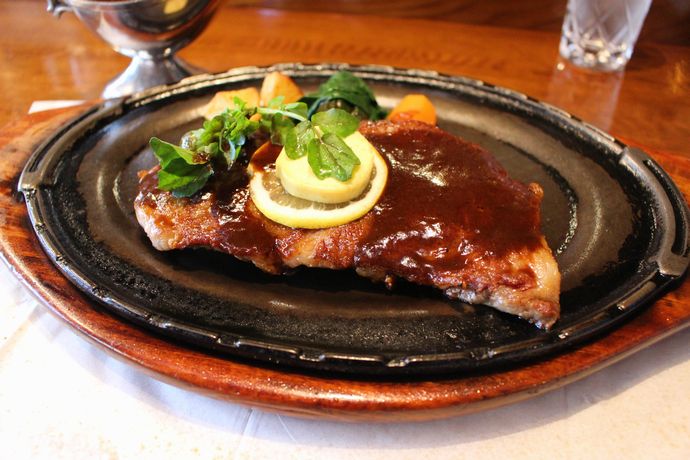 鹿児島の老舗ステーキハウス藤安さんへ