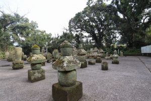 【指宿】正龍寺跡：“薩摩文教の府”と呼ばれた港町山川の古刹跡へ