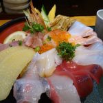 こんぴら丸 鹿児島谷山本店:鹿児島の海の幸が手加減なしに”はみ出した”丼が凄かった