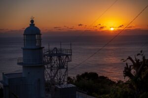 釣掛崎灯台：かつて異国船を監視した場所の静かな落陽に心が癒された【薩摩川内市 甑島列島】