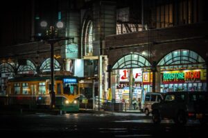 雨の日の夜の天文館は情緒たっぷりです